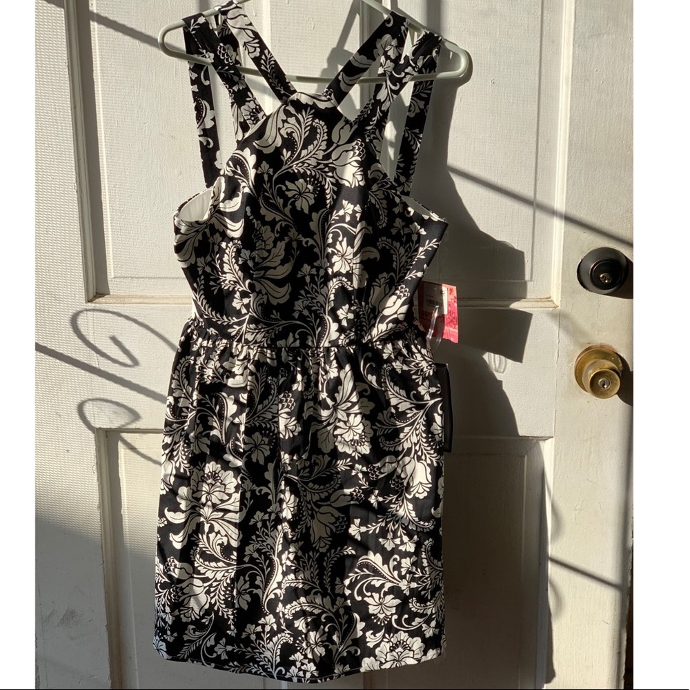 EMERALD SUNDAE: Junior size dress.